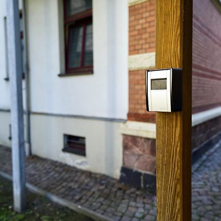 Edler Wohnraum Noble Stadtoase Mit Boxspringbett, Kaffeevollautomat & Parkplatz Zwickau Buitenkant foto
