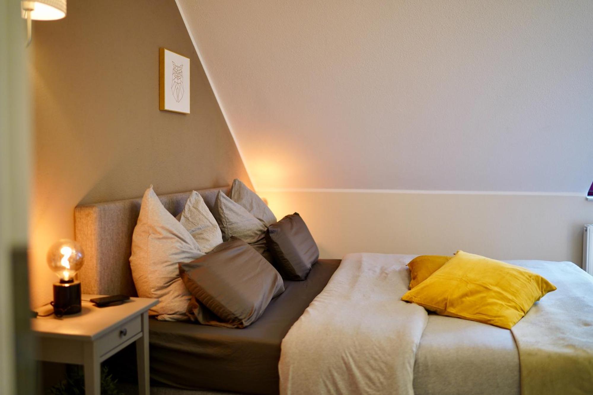 Edler Wohnraum Noble Stadtoase Mit Boxspringbett, Kaffeevollautomat & Parkplatz Zwickau Buitenkant foto