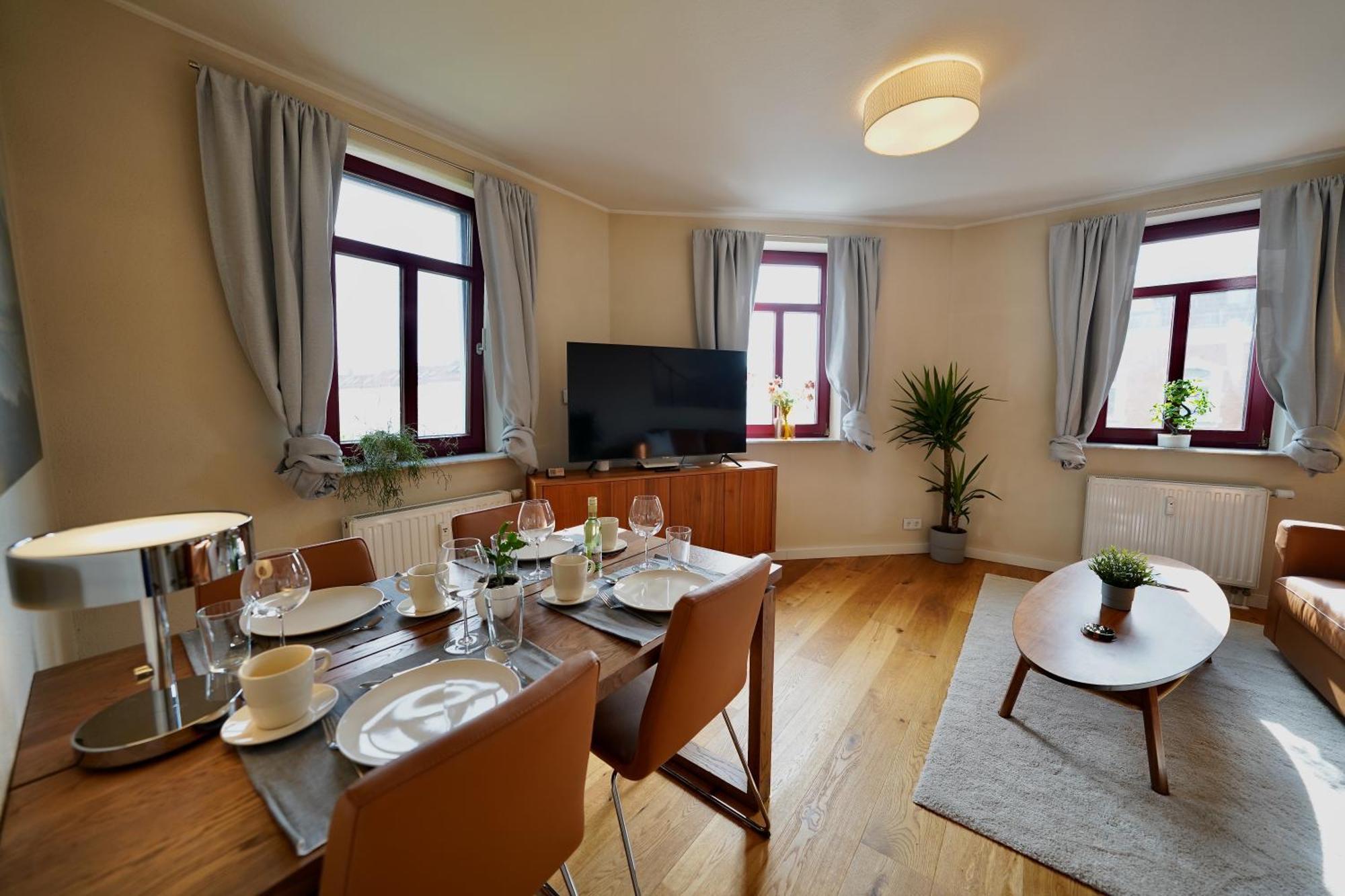 Edler Wohnraum Noble Stadtoase Mit Boxspringbett, Kaffeevollautomat & Parkplatz Zwickau Buitenkant foto